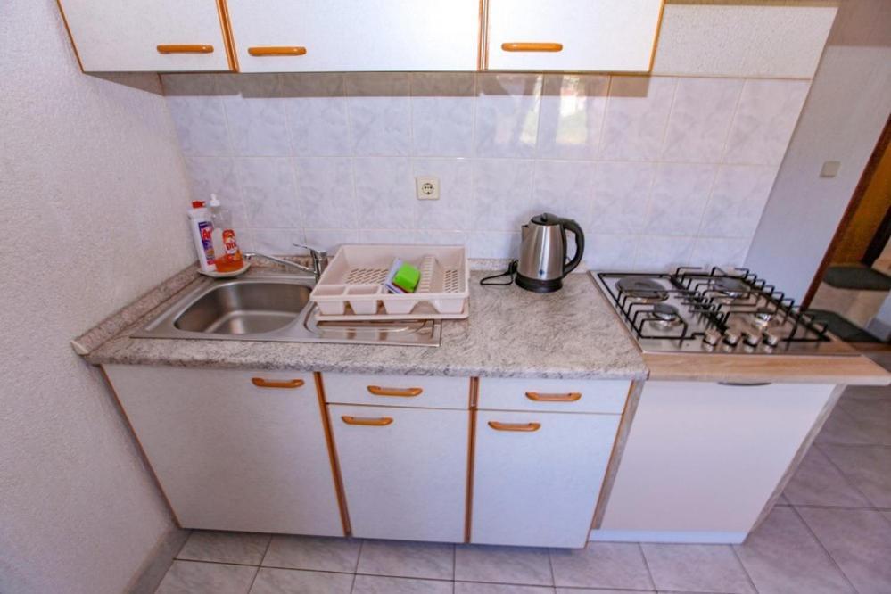 Apartments Dinko Novalja Luaran gambar