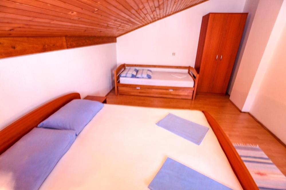 Apartments Dinko Novalja Luaran gambar