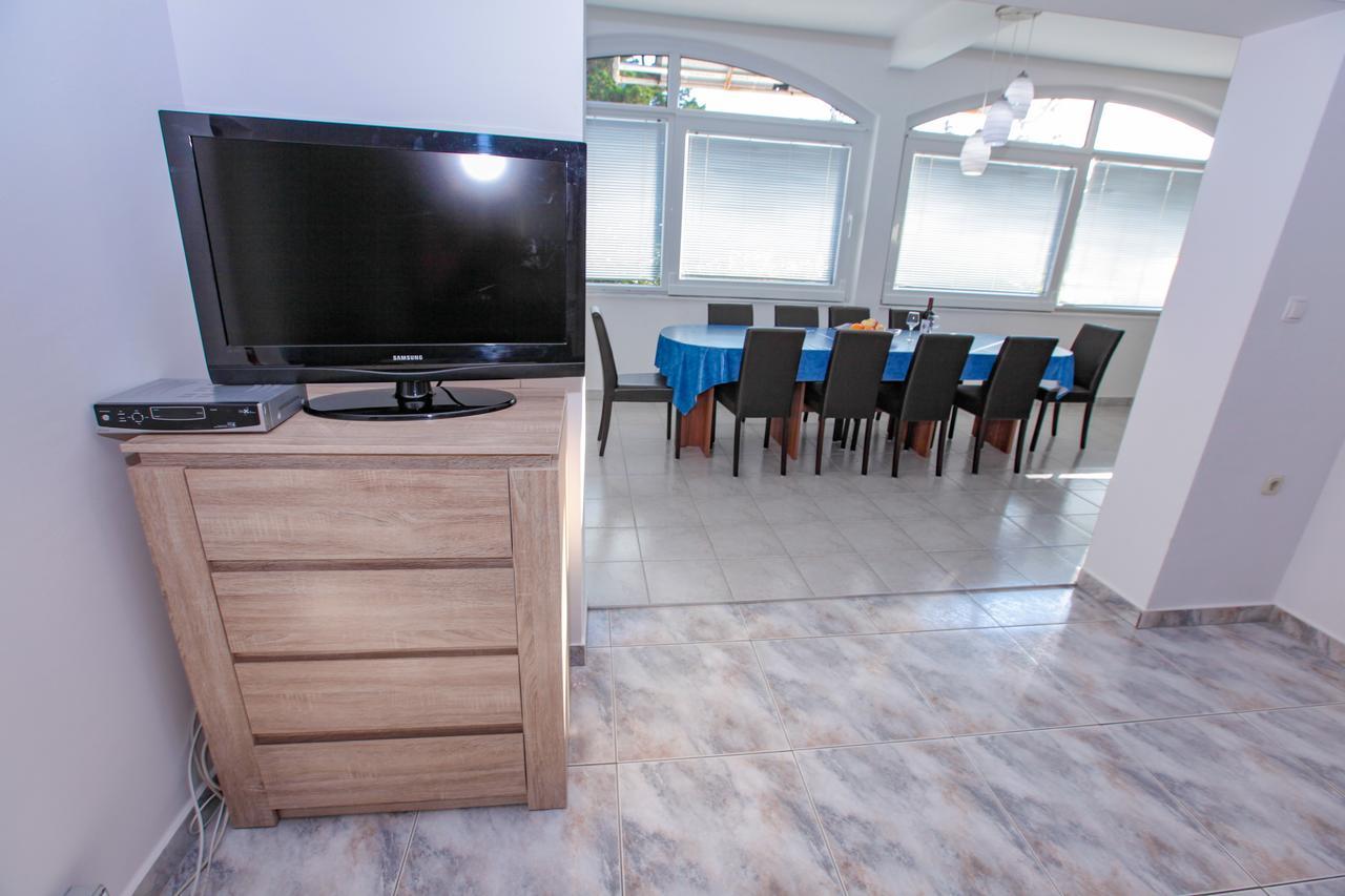 Apartments Dinko Novalja Luaran gambar